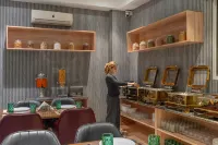 Lime Tree Hotel & Stays Greater Noida Nearby India Expo Centre & Mart - breakfast