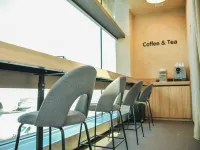 GettSleep Madrid - Barajas Airport  - Terminal T4S - After security checkpoint Hotel a Madrid