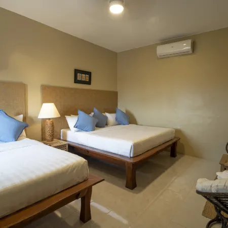 Bayview Garden Resort Отели рядом с достопримечательностью «Бохол Кволити Молл»