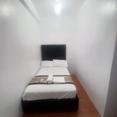 Room 205 2nd floor near sm clark robi โรงแรมใกล้ศูนย์การศึกษาแคมปันกัน