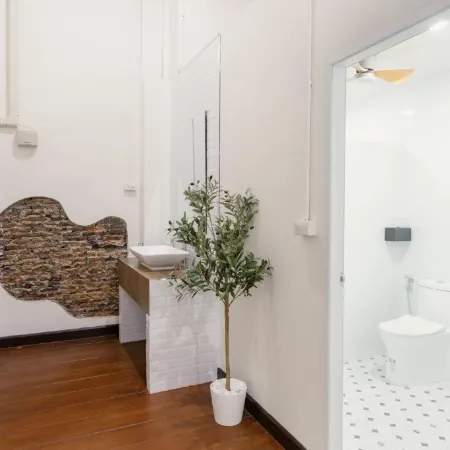House of Patcha Hostel and Salon Отели рядом с достопримечательностью «Ват Траймит»