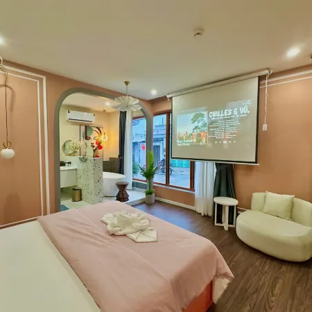 Romance Hotel Thu Duc Отели рядом с достопримечательностью «Гипермаркет Vincom Plaza Thu Duc»