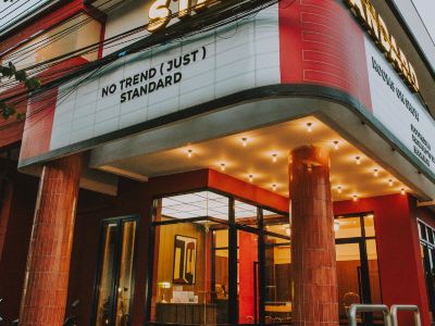 Stay Standard Hotel