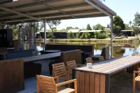 Stawell Grampians Gate C & C Park - Parking