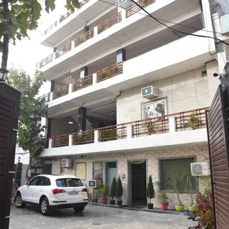 Hotel 7 - Stay INN Luxury Guest House