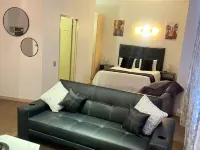The Orange Corner IIII At Mampungubwe Hotel Hotels near Joubert Park
