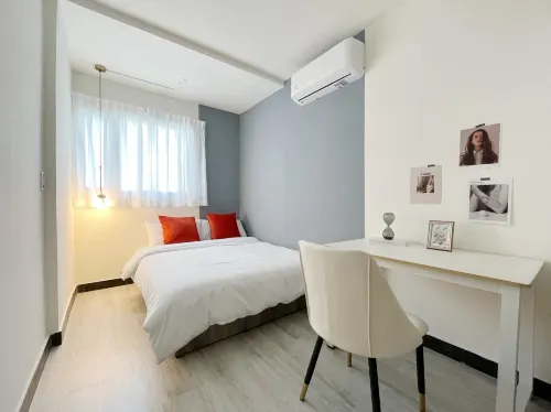 Da'an Forest Park | Entire 2BR+Study Apartment with Kitchen & Balcony -  Apartamentos vacacionales