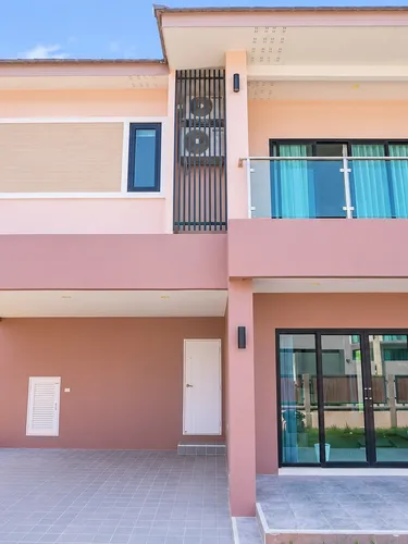 รูปภาพของThe Lake Huay Yai 3-Bedroom Villa