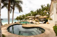 Casa Edwards a Beach Front at Villas del Mar - Villalar
