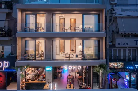 Soho SeaFront Suites Отели рядом с достопримечательностью «Музей под открытым небом «Лихностатис»»