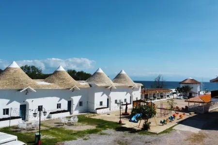 The Beach Calatagan Mediterraneo powered by Cocotel Отели в г. Калатаган