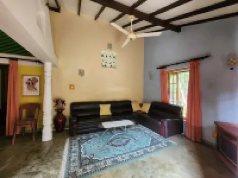 Marakolliya Stay, 2BR Residential Holiday Bungalow