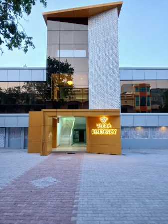 Veera Residency Отели в г. Джинджи