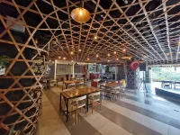 High Livin Apartment Parahyangan - Morgenmad