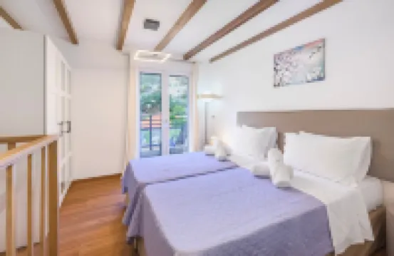 BlueGreen Holiday Homes: Holidays with Seaview