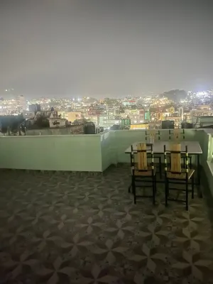 Expediya Holiday Homes : Full Furnished 2 BHK - Wifi
