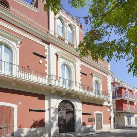 Palazzo della Torre 201– Modern Historic Apartment Hotels in Torre a Mare