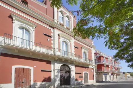 Palazzo della Torre 201– Modern Historic Apartment Отели в г. Parco Scizzo-parchitello