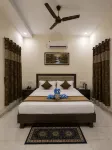 AK HOTEL & RESTAURANT - parking
