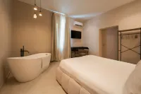 Luxe Apt w/ double terrace in the Heart of Naples - 新規開業