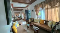 Pina Colina Resort Tagaytay City by RedDoorz - 2 estrellas