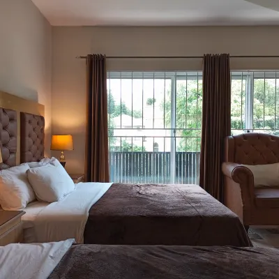 Grand Peace House II Hotels near Safa Gold Mall