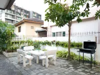 Poon House Nimman: Spacious Stay Near Attractions