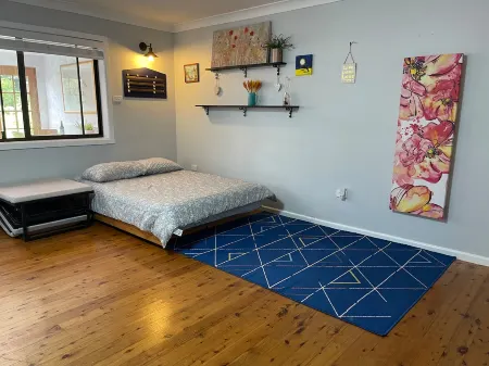 Garden View Entire Self Contained Guesthouse Отели рядом с достопримечательностью «Библиотека Энгадин»