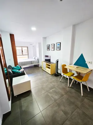 Lala Loft, Las Canteras