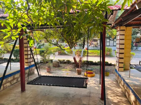 Pench Kulamama Safari Resort