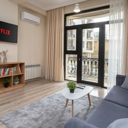 Central Baku Apartment - Old City & Boulevard
