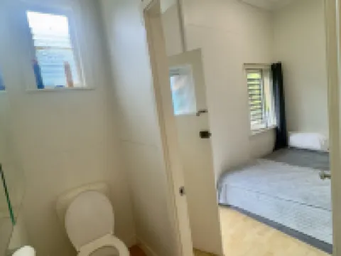 Studio room ensuite bathroom Brisbane City near Kangaroo Point and Gabba Cricket stadium 烏龍加巴酒店