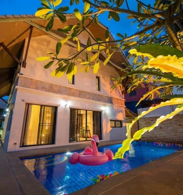 รูปภาพของบ้านพูลวิลล่า 3 ห้องนอน ใจกลางพัทยา