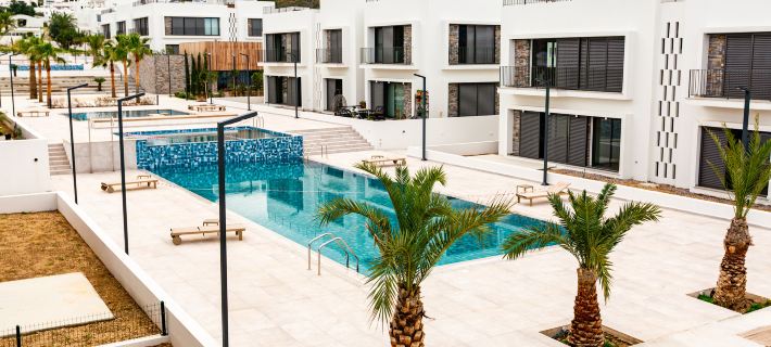 Mediterra Jade Flat by HolidayKeys Ξενοδοχεία στην πόλη Καραβάς