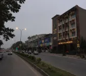 Saif Shah Hotel & Apartments - parking