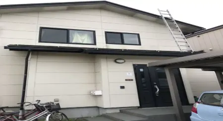 Bullfighting and Nishikigoi Traditional Culture House