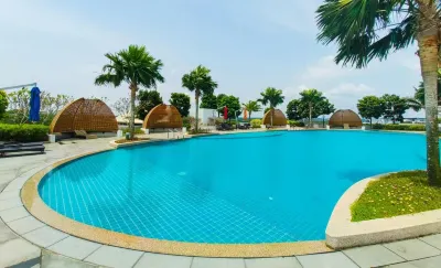 Almas Suites by RR JBcity