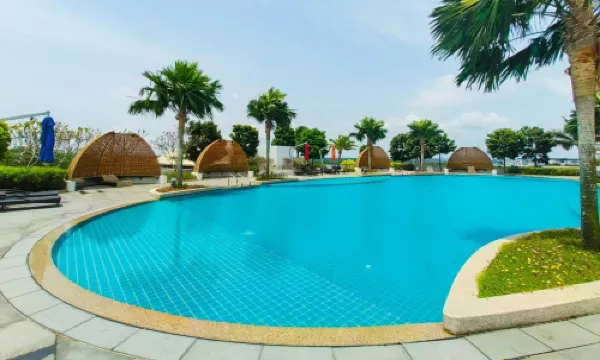 Almas Suites by RR JBcity