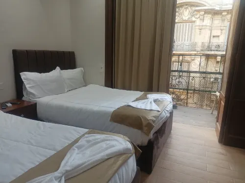 موتيل فايف سكوير
