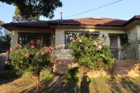 Humble Abode near Station, Costco, Eastland Hôtels à : Wantirna