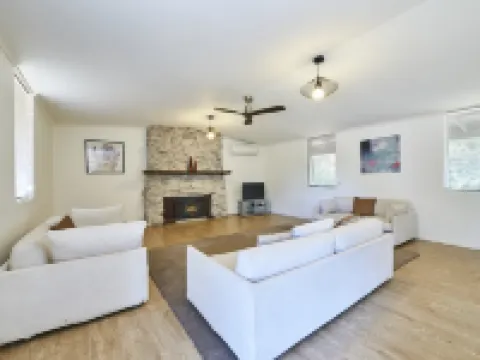 Thoona Eco Resort Hotels in Benalla
