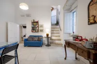 Corte Fiorita - City Center historical stay