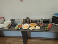 Dreamer's Den Hostel and Tours