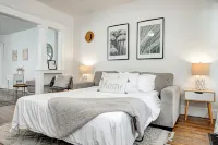 Historic Pet-Friendly Home in Downtown(One side of duplex) - Bungalow