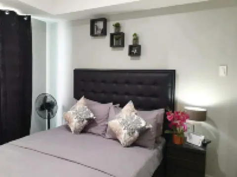 อะซัวร์ เออร์เบิน รีสอร์ต เรสซิเดนซ์