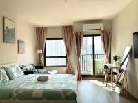 1-minute walk toBTSWutthakat/swimming pool /gym / 300Mbps internet / brand new apartment building โรงแรมใกล้สถานีรถไฟฟ้าวุฒากาศ