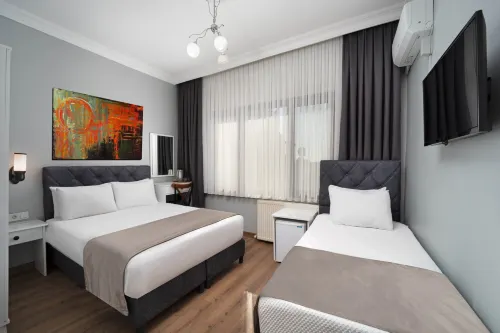 Galley Port Hotel