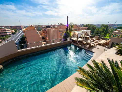 Fashion Boutique Hotel - مسبح على السطح