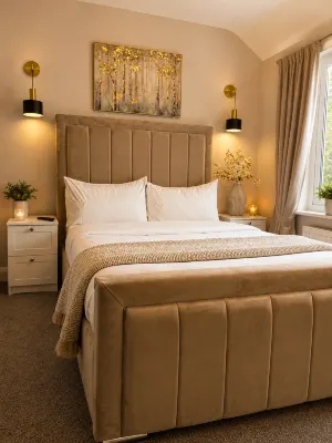 Elite Unseen Suites | 2BR House Near Coventry Arena With Free Parking - บังกะโล