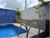 Botanica Parkland Melaka Landed with Private Pool for 16 Pax by BeeStay - ヴィラ